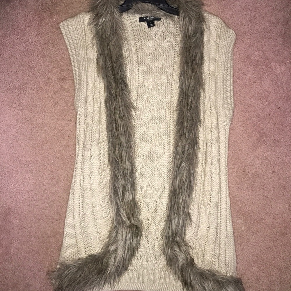 Nine West sleeveless sweater
